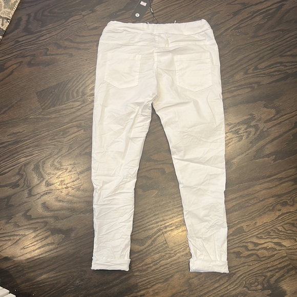 *MORE SIZES ADDED!*NWT Venti6 super soft, stretchy, white krinkle jogger pants - Picture 3 of 3